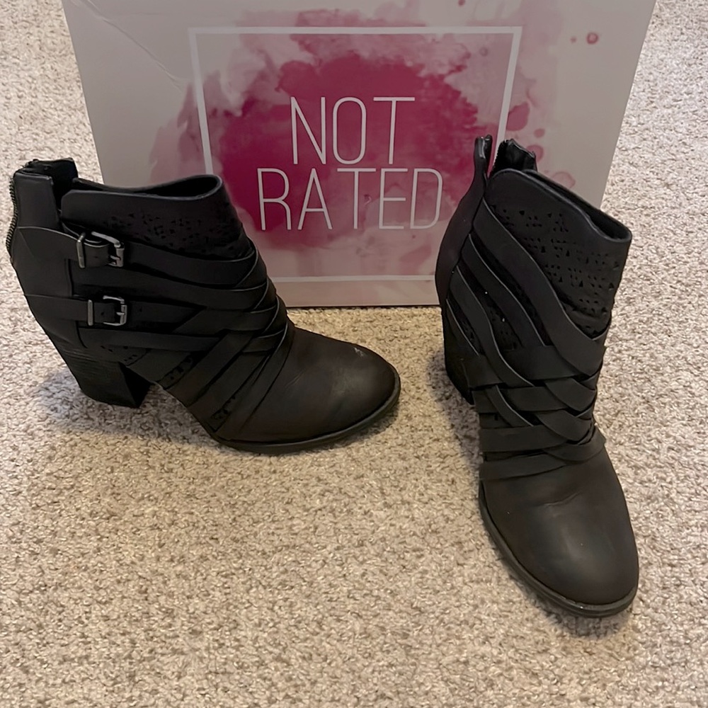 ✨With Box✨ Not Rated heeled Boots